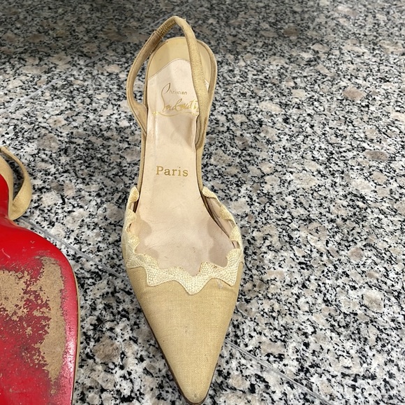 Need a little live but adorable simple yet classy short heels. - Picture 2 of 4